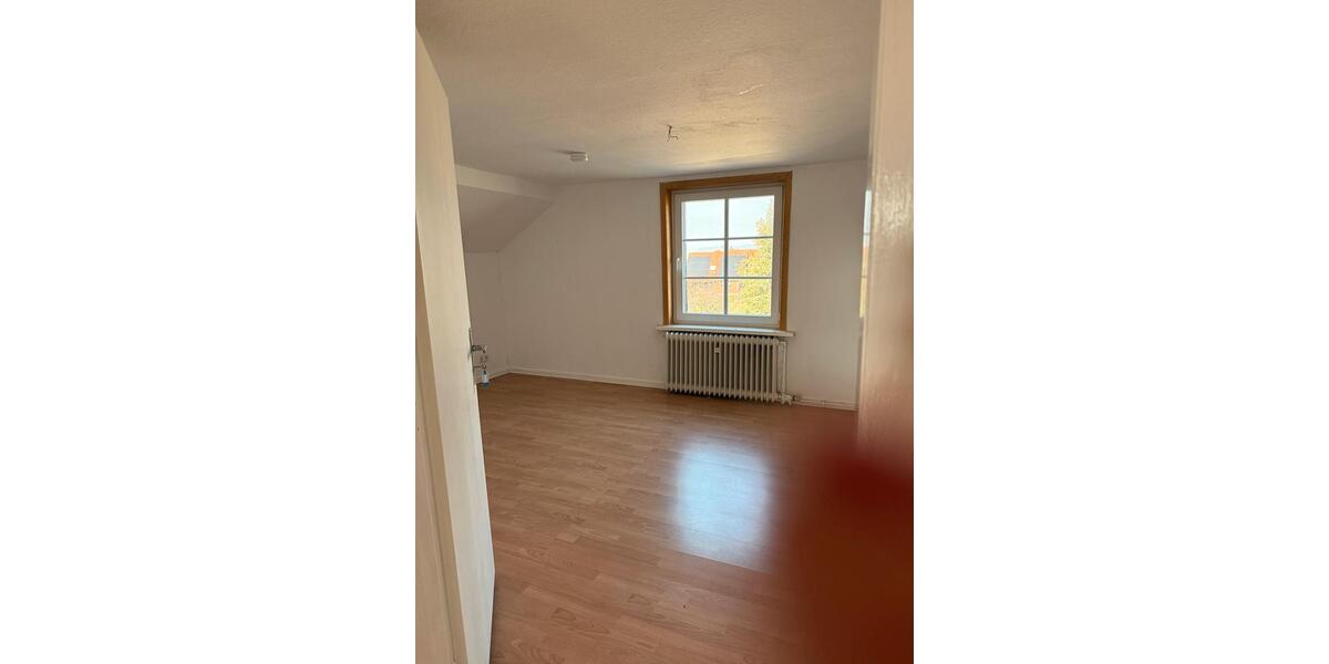 Etagenwohnung Liebenburg - 5 Zimmer, 160 m&sup2;, 1.250&euro; | Angebot:26211503