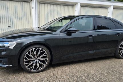 Audi A8 72.300 km 46.500 &euro; Wolfsburg 38440