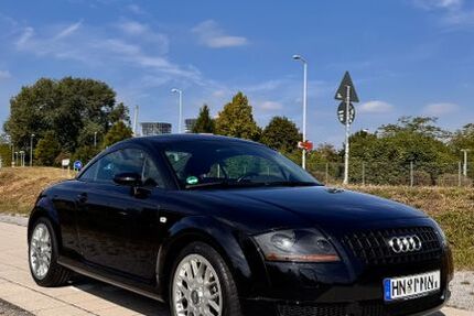 Audi TT 118.750 km 14.900 € Wolfsburg 38446