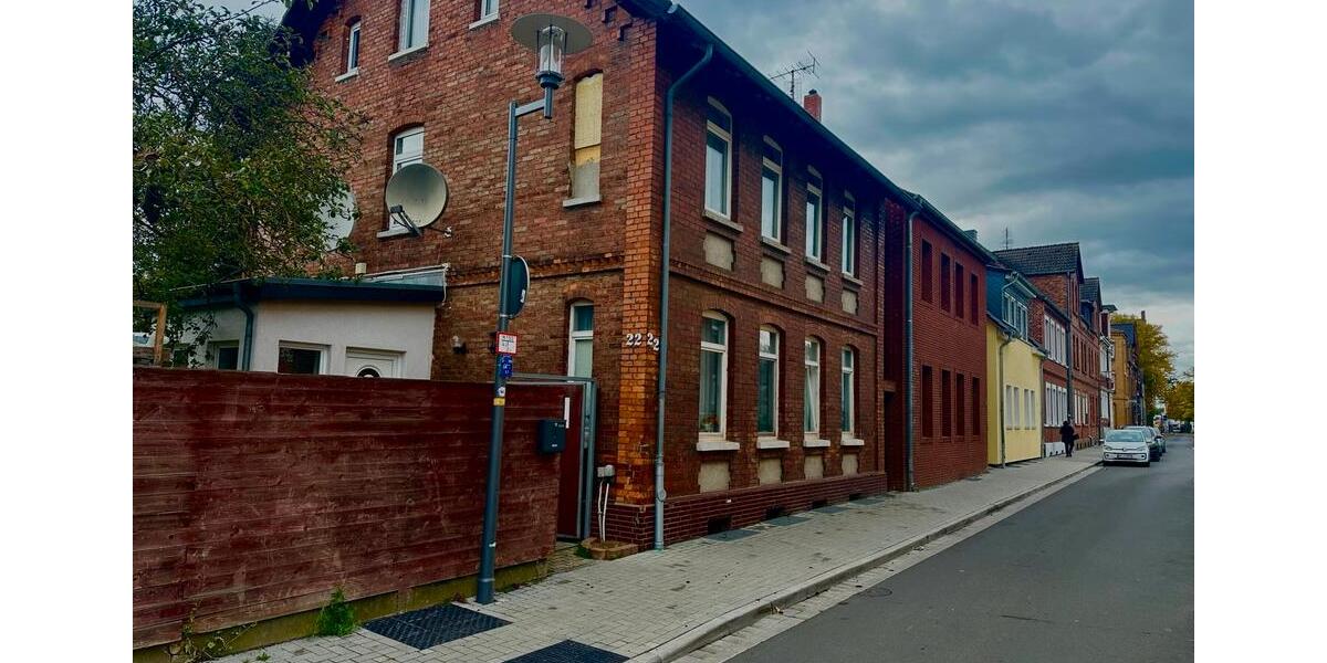Mehrfamilienhaus mit Nebengebäude in zentraler Lage PE Süd zimmer