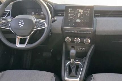 Renault Clio 8.935 km 18.931 &euro; Salzgitter 38228