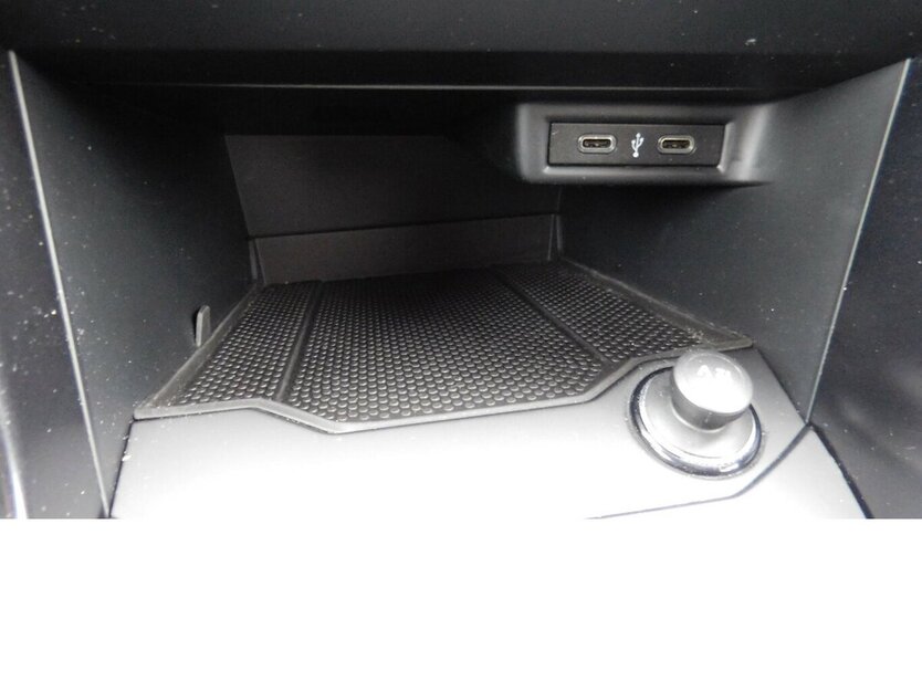 VW T-Roc 1.0 Life TSI BMT Navi Klima Alu 47.400 km 17.990 € Vordorf 38533