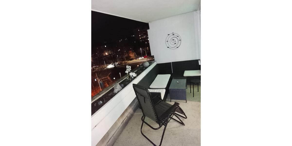 Schöne 2 Zimmer- Wohnung mit sonnenverwöhntem Balkon 2 zimmer