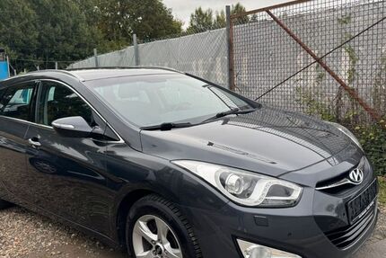 Hyundai i40 211.000 km 5.900 &euro; Braunschweig 38120