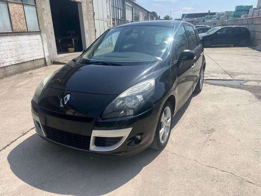 Renault Scenic 171.363 km 1.490 € Braunschweig 38112