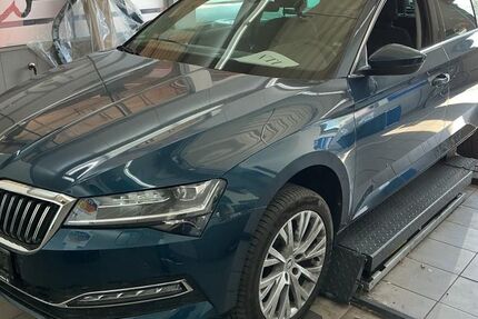 Skoda Superb 45.402 km 27.990 &euro; Braunschweig Wenden 38110