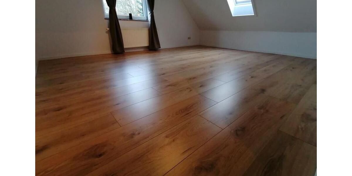 Dachgeschoßwohnung Edemissen - 3 Zimmer, 65 m&sup2;, 600&euro; | Angebot:24783658