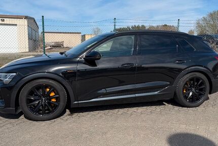 Audi e-tron 78.900 km 30.000 &euro; Osloß 38557