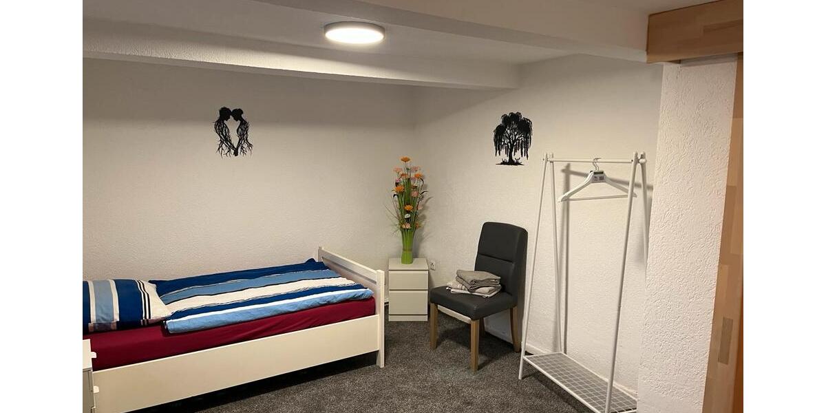 Bauernhaus, Landhaus Salzgitter Ortschaft Südost - 7 Zimmer, 145 m&sup2;, 2.200&euro; | Angebot:24653462