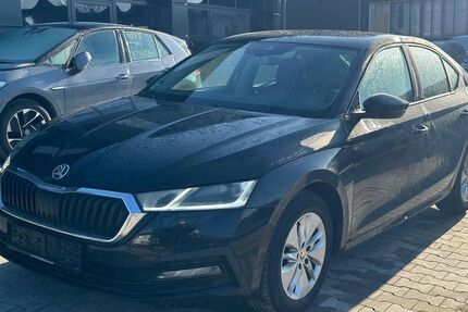 Skoda Octavia 170.887 km 11.990 &euro; Braunschweig 38122