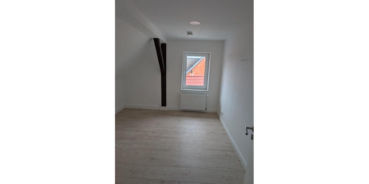 Dachgeschoßwohnung Wolfsburg Almke - 3 Zimmer, 73 m&sup2;, 138.000&euro; | Angebot:27295857