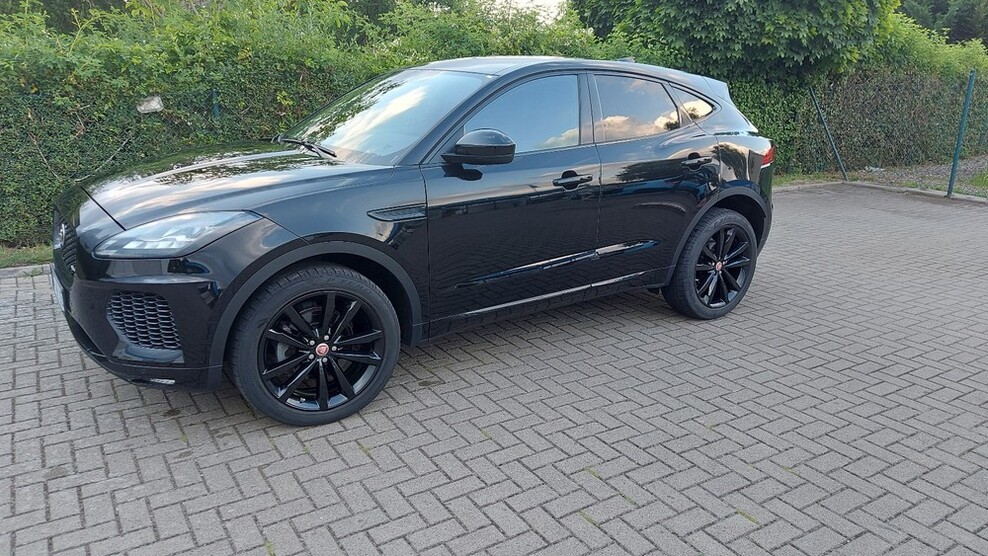 Jaguar E-Pace D150 FWD man R-Dynamic 43.320 km 23.000 € Braunschweig 38100