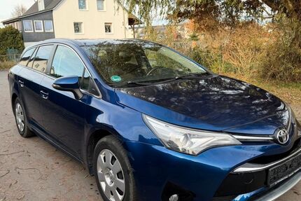 Toyota Avensis 118.000 km 10.900 € Braunschweig 38112