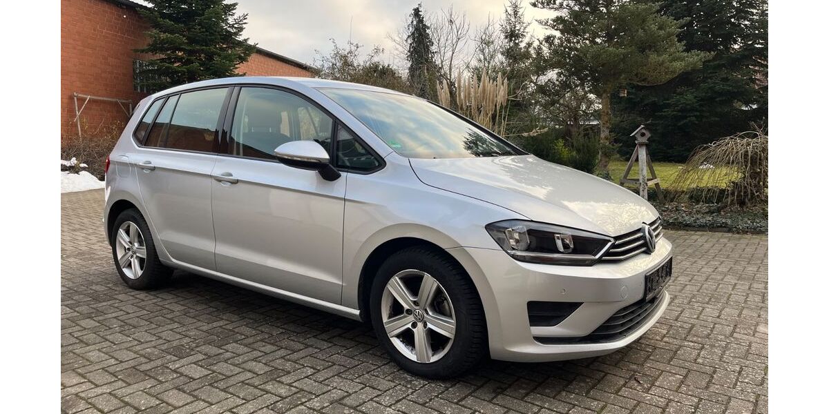 VW Golf Sportsvan 48.250 km 13.700 &euro; Ilsede 31241