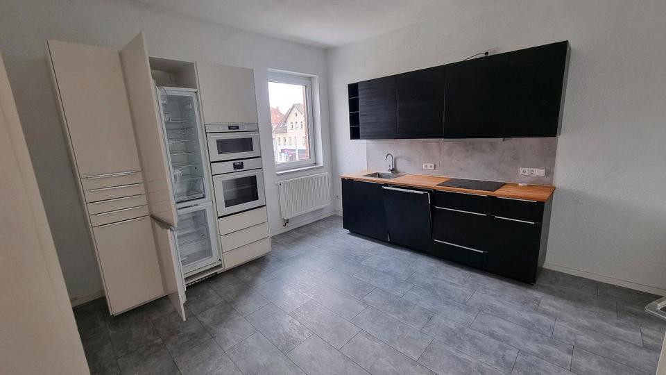 Große sanierte 2 Zimmer Wohnung EBK Balkon 2 zimmer