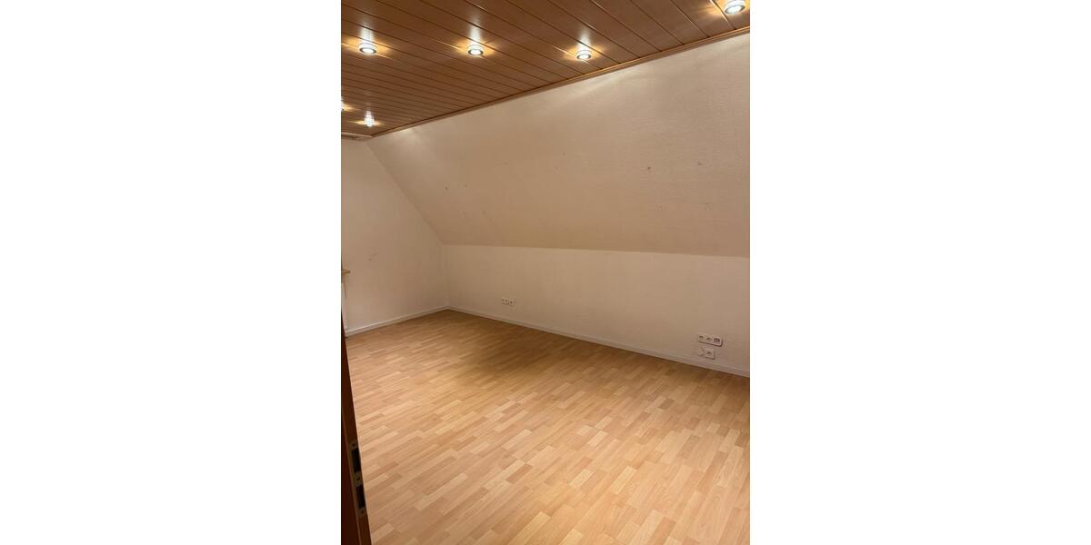 Einfamilienhaus Calberlah - 5 Zimmer, 107 m&sup2;, 1.100&euro; | Angebot:24842684