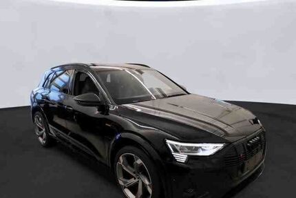Audi e-tron 40.800 km 46.950 &euro; Salzgitter 38259