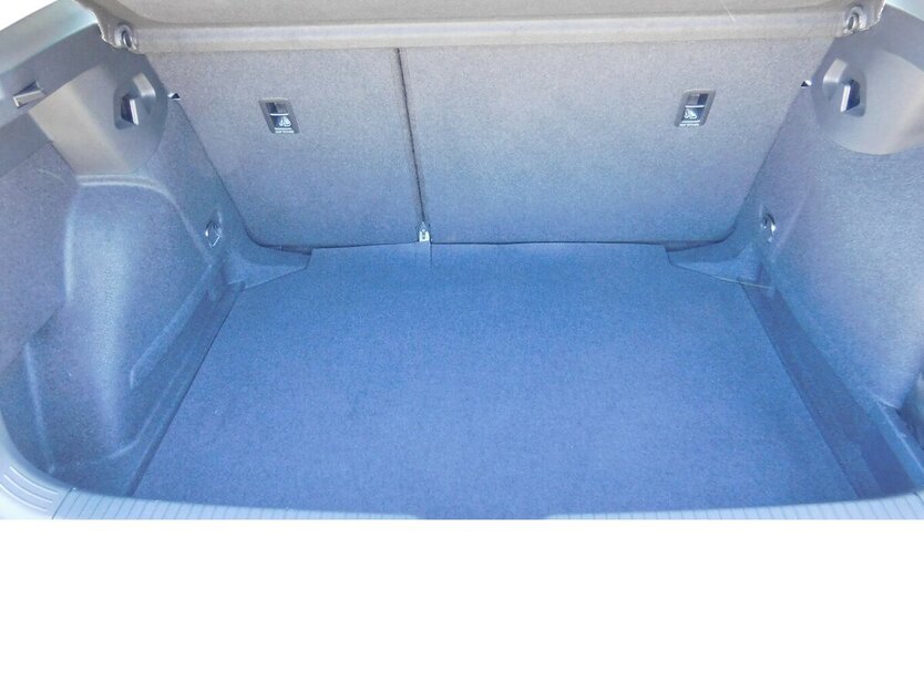 VW Golf VIII 1.5 TSI Navi Klima 6.700 km 20.990 € Vordorf 38533