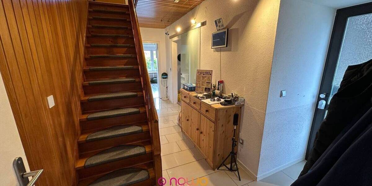 Charmante Doppelhaushälfte mit großem Garten, Kaminofen und Platz für die ganze Familie 5 zimmer