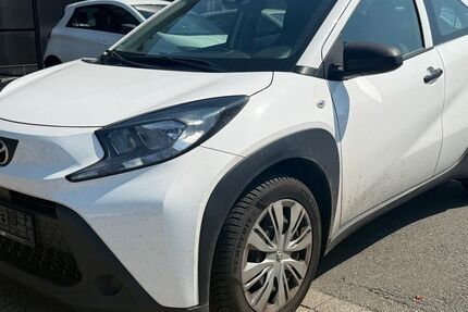 Toyota Aygo (X) 36.950 km 10.990 &euro; Braunschweig 38122