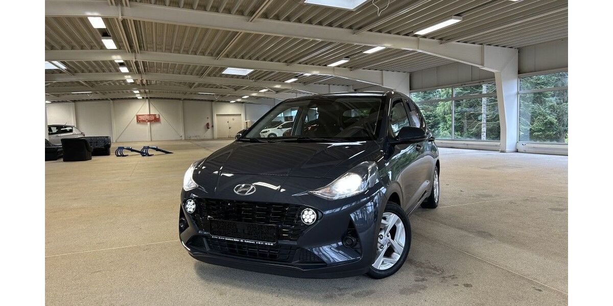 Hyundai i10 20.635 km 11.750 &euro; Sassenburg / Neudorf- Pl 38524