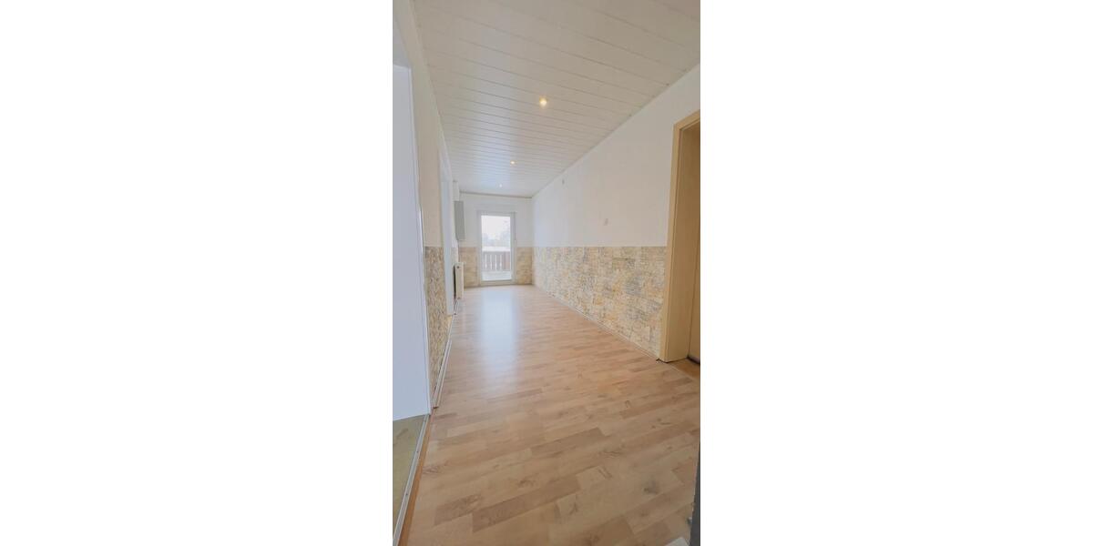 Etagenwohnung Edemissen - 4 Zimmer, 115 m&sup2;, 1.300&euro; | Angebot:24743448