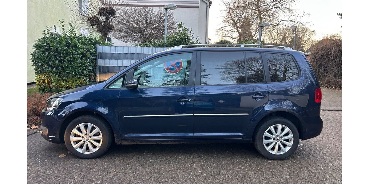 VW Touran 238.000 km 7.999 &euro; Braunschweig 38108