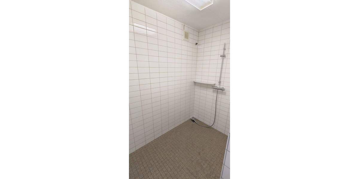 Gewerbeobjekt Edemissen Wipshausen - 6 Zimmer, 150 m&sup2;, 1.125&euro; | Angebot:23326347