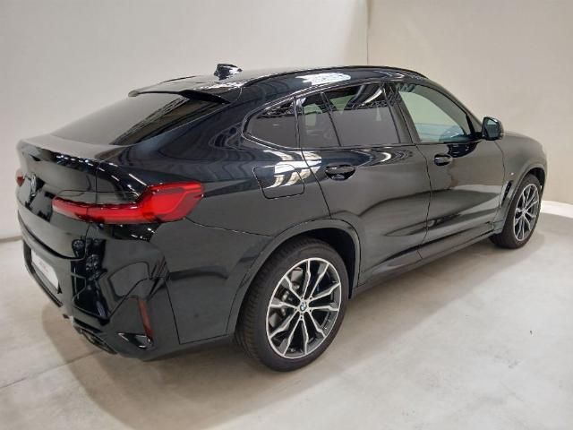 X4