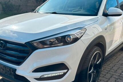 Hyundai TUCSON 60.439 km 14.000 &euro; Salzgitter 38229
