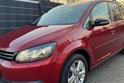 VW Touran 112.900 km 13.100 € Braunschweig 38120