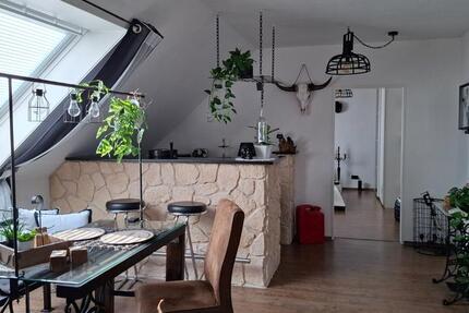 Schöne stilvolle Eigentumswohnung im DG, 3 Zi., Balkon, Garage 3 zimmer