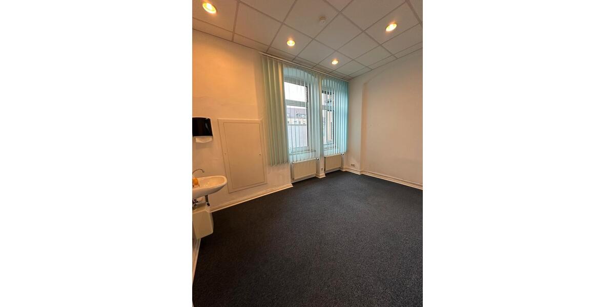 Etagenwohnung Braunschweig - 5 Zimmer, 129 m&sup2;, 1.330&euro; | Angebot:25963585