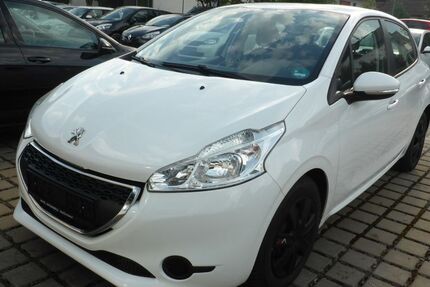 Peugeot 208 96.000 km 5.490 &euro; Wolfenbüttel 38304