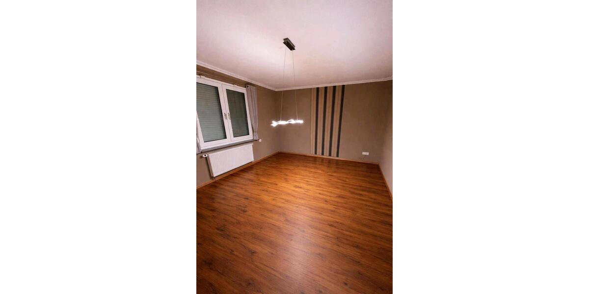 Einfamilienhaus Königslutter am Elm - 2 Zimmer, 120 m&sup2;, 1.000&euro; | Angebot:25422922