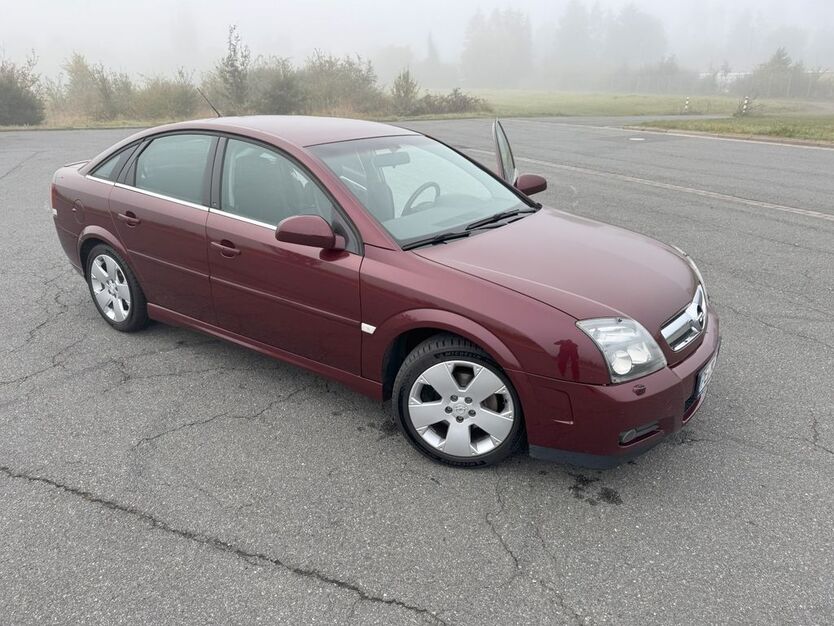 Opel Vectra 245.000 km 2.700 € Peine 31228