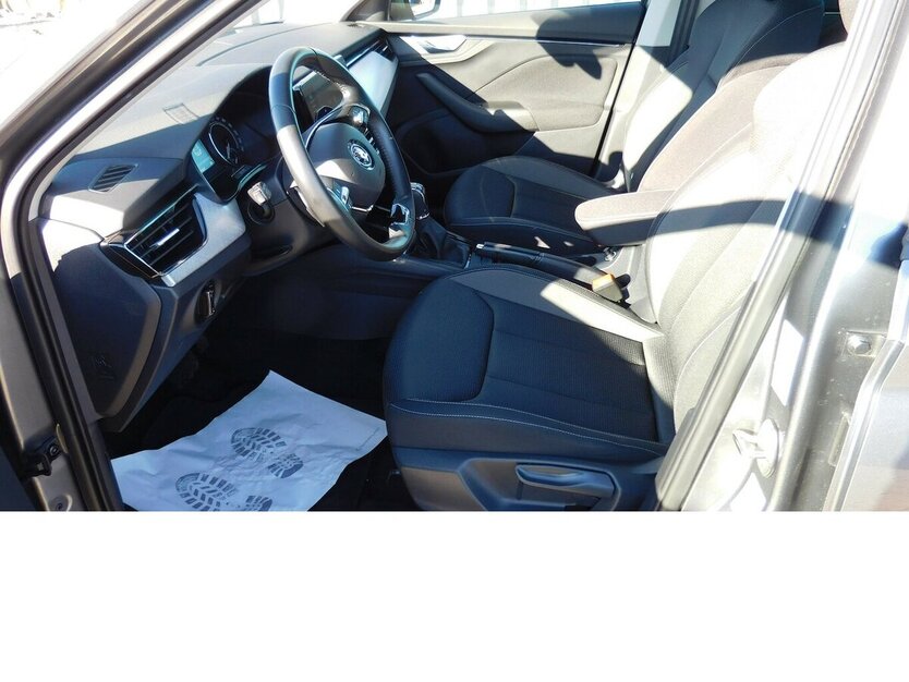 Skoda Kamiq 1.0 Tour Ambition DSG 7-Gang Navi Klima 34.100 km 19.990 € Vordorf 38533