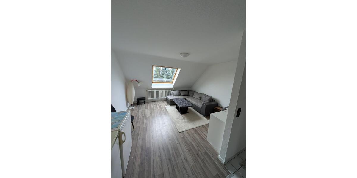 Dachgeschoßwohnung Braunschweig Broitzem - 2 Zimmer, 42 m&sup2;, 460&euro; | Angebot:24848856