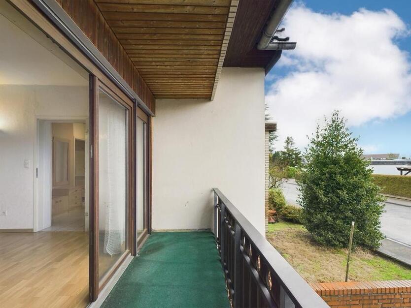 Ein-Zweifamilienhaus mit Tiefgarage & Carport