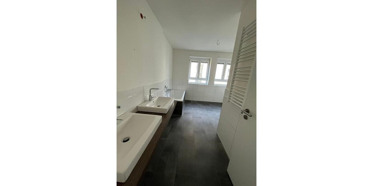 Etagenwohnung Wolfsburg - 4 Zimmer, 123 m&sup2;, 1.518&euro; | Angebot:26441394