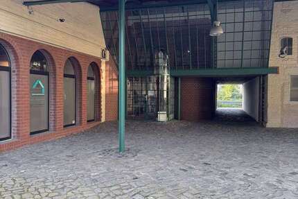 Büro in Braunschweig 2.360 € 315 m²