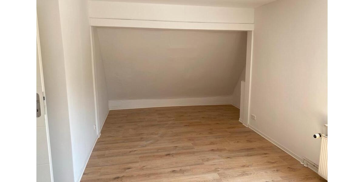 Dachgeschoßwohnung Wolfsburg Alt-Wolfsburg - 2.5 Zimmer, 61 m&sup2;, 600&euro; | Angebot:25956809