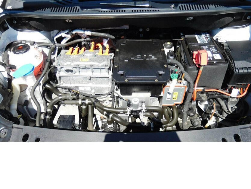 VW Caddy Maxi Abt-e Elektrik DSG Automatik Navi 14.600 km 14.690 € Vordorf 38533