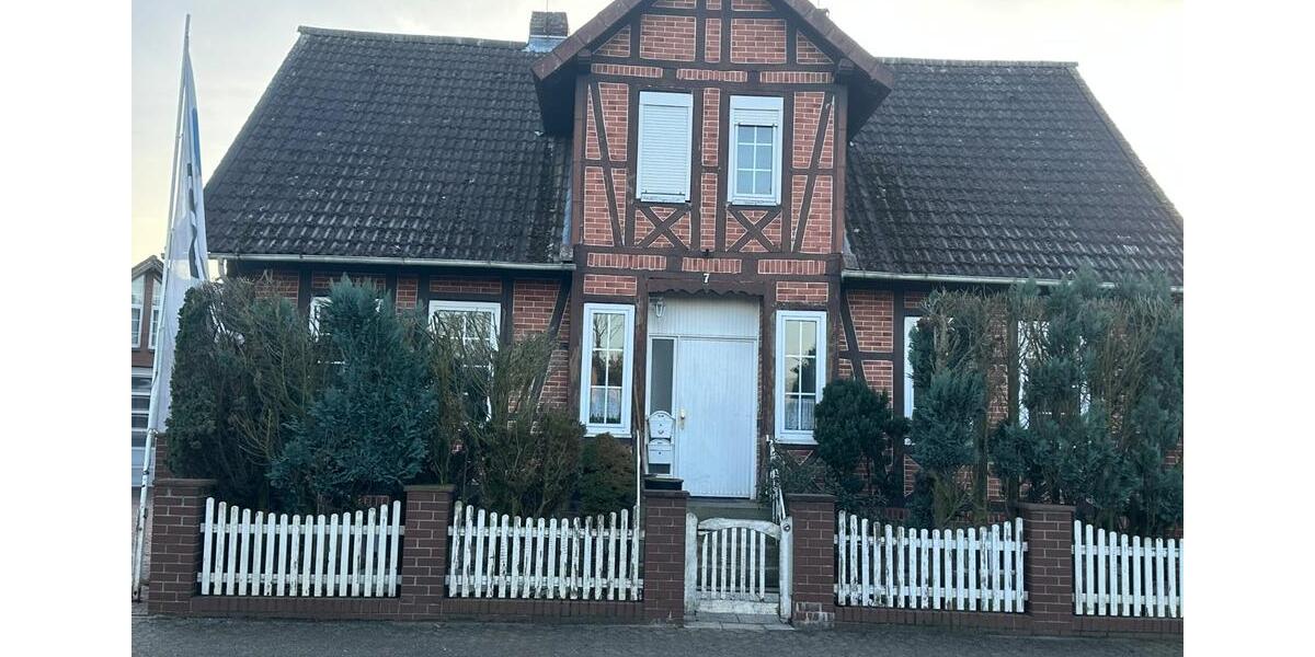 Einfamilienhaus Wolfsburg Alt-Wolfsburg - 7 Zimmer, 200 m&sup2;, 380.000&euro; | Angebot:24601698