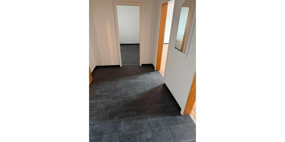 Etagenwohnung Wendeburg - 2 Zimmer, 55 m&sup2;, 622&euro; | Angebot:25790304