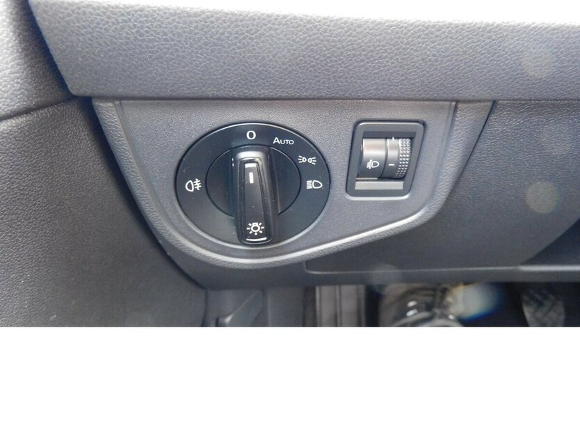 VW Taigo 1.0 TSI BMT Klima LED Navi 27.600 km 15.990 € Vordorf 38533