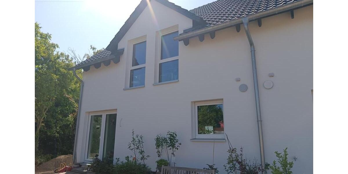 NEUBAU- Energieeffiziente DHH m. EBK Wärmepumpe in ruhiger Lage 4 zimmer