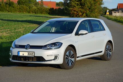 VW Golf 57.000 km 12.750 &euro; Lehre 38165