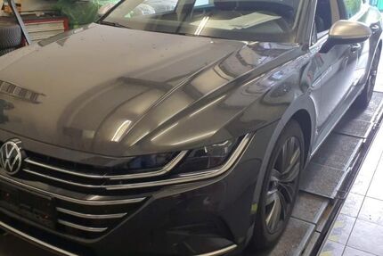VW Arteon 92.531 km 23.990 &euro; Braunschweig 38122