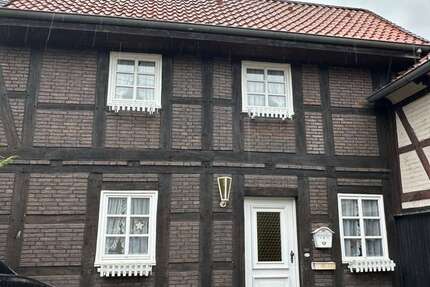 Haus Braunschweig Lehndorf-Watenbüttel - 9 Zimmer, 156 m&sup2;, 270.000&euro; | Angebot:23163992